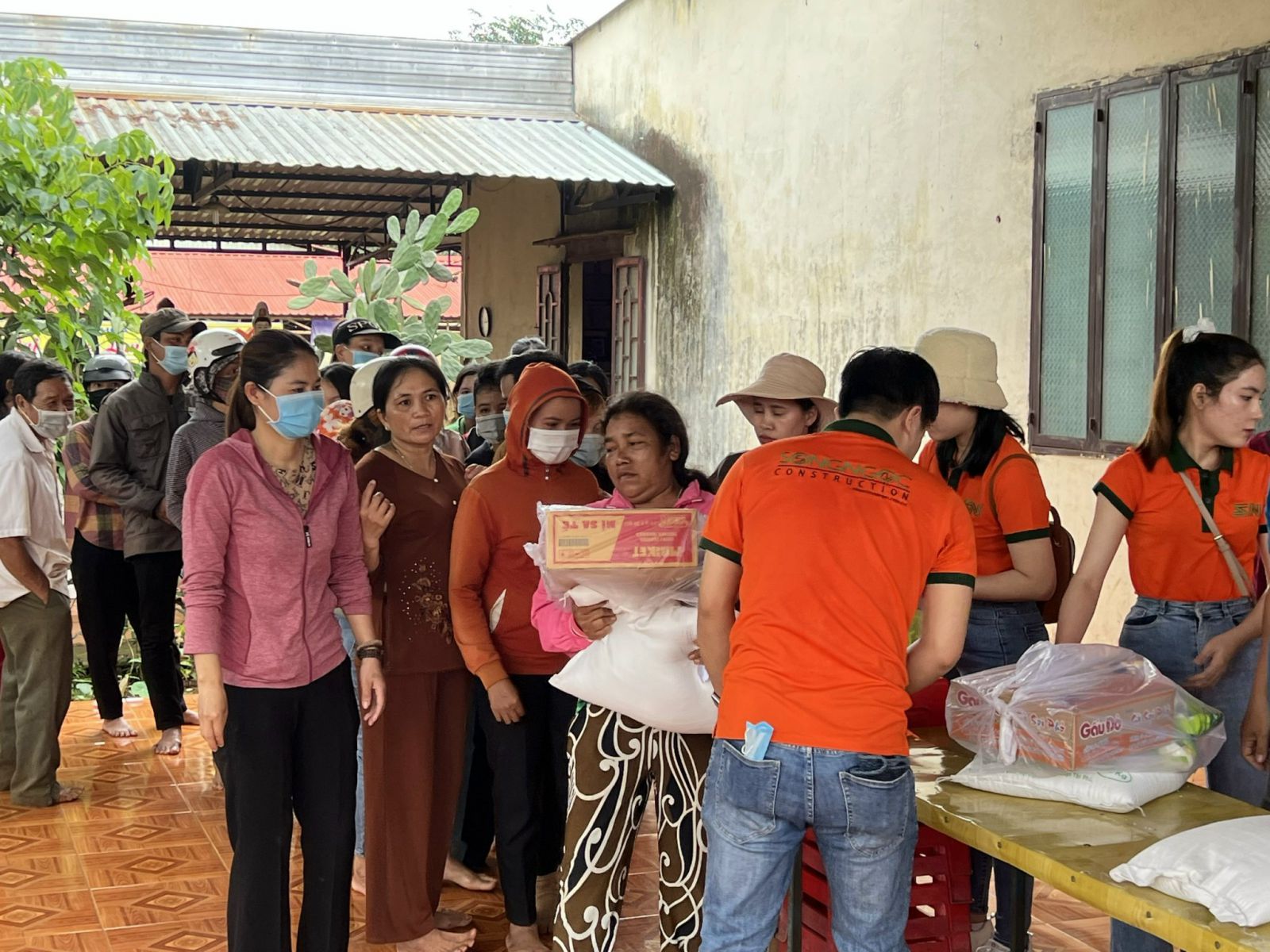 CHƯƠNG TRÌNH THIỆN NGUYỆN VỚI THÔNG ĐIỆP CHIA SẺ