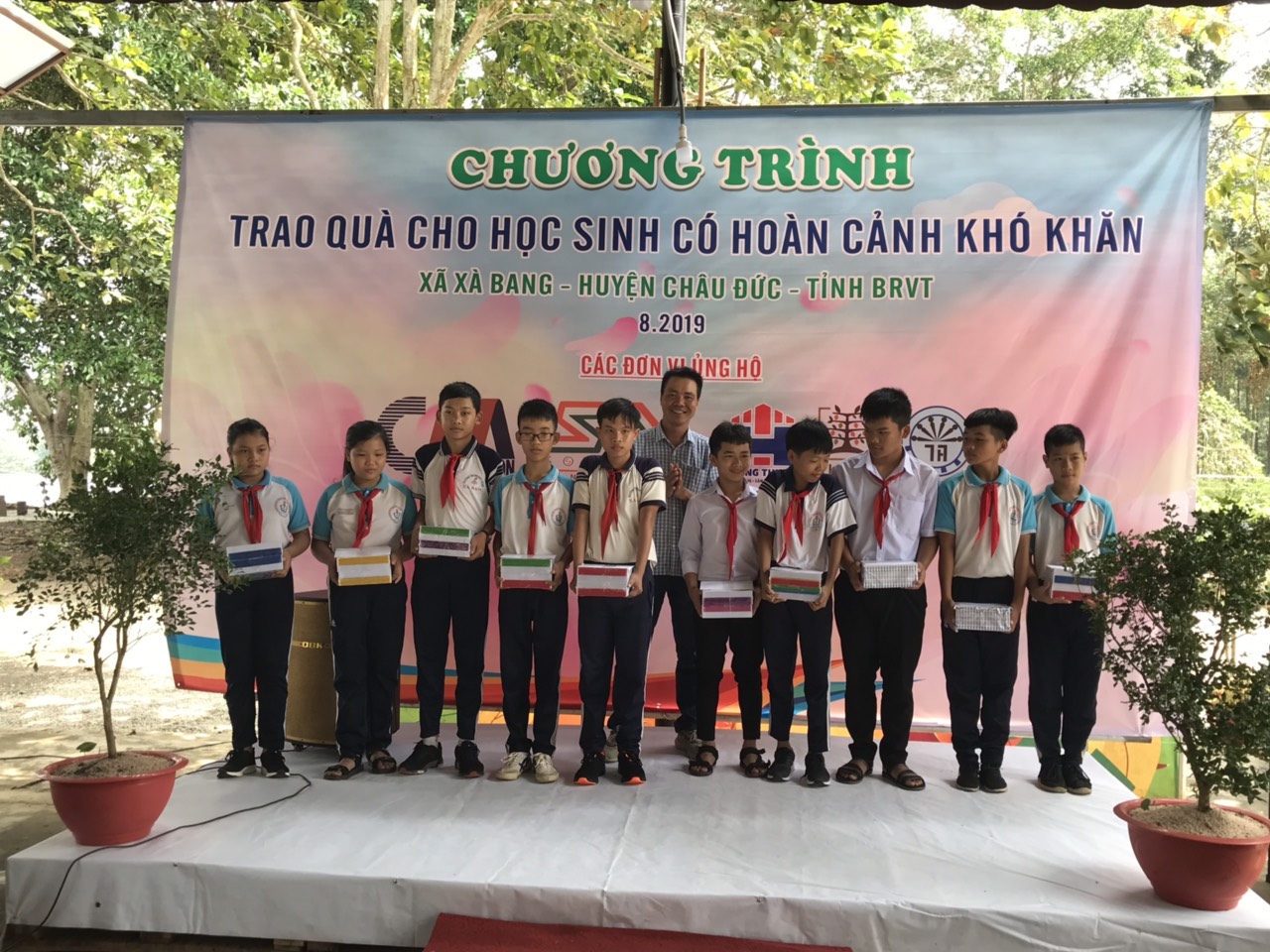 Hoạt Động Thiện Nguyện