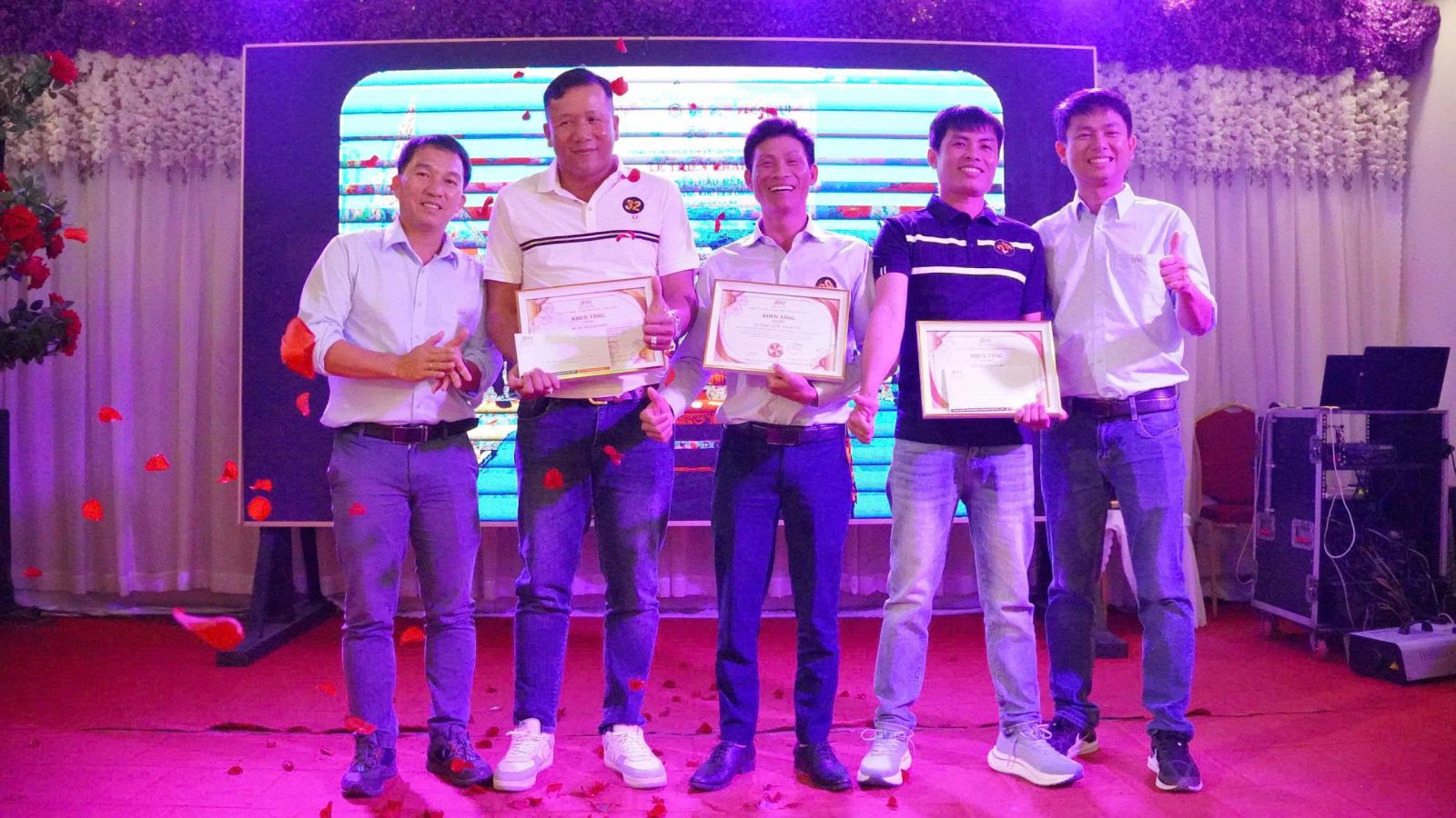 TIỆC TẤT NIÊN CUỐI NĂM 2025