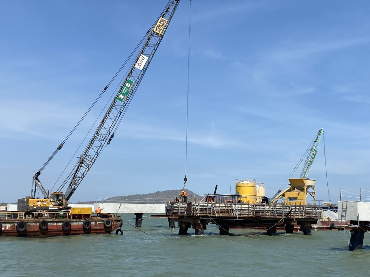 DỰ ÁN CẢNG TỔ HỢP HOÁ DẦU LONG SƠN MIỀN NAM( LSP)